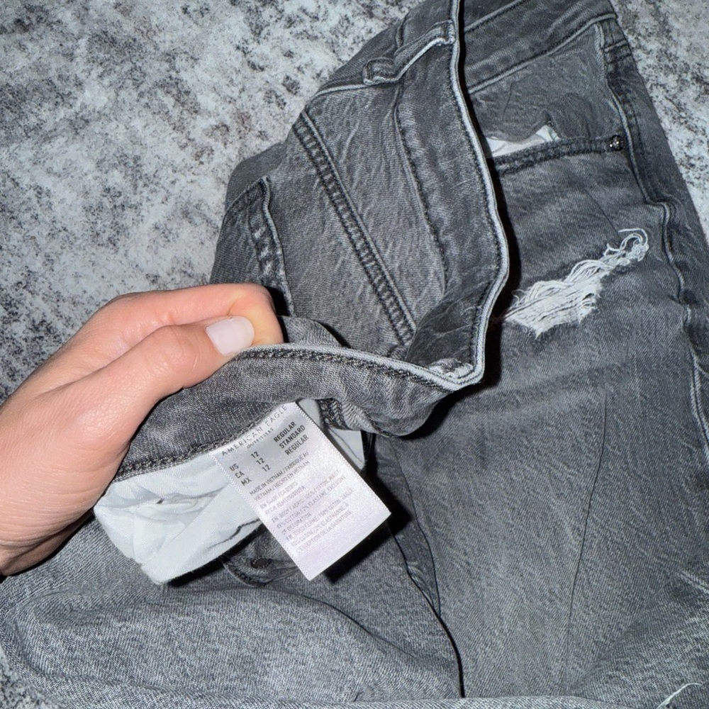 AE Gray Ripped Jeans - Picture 3 of 3